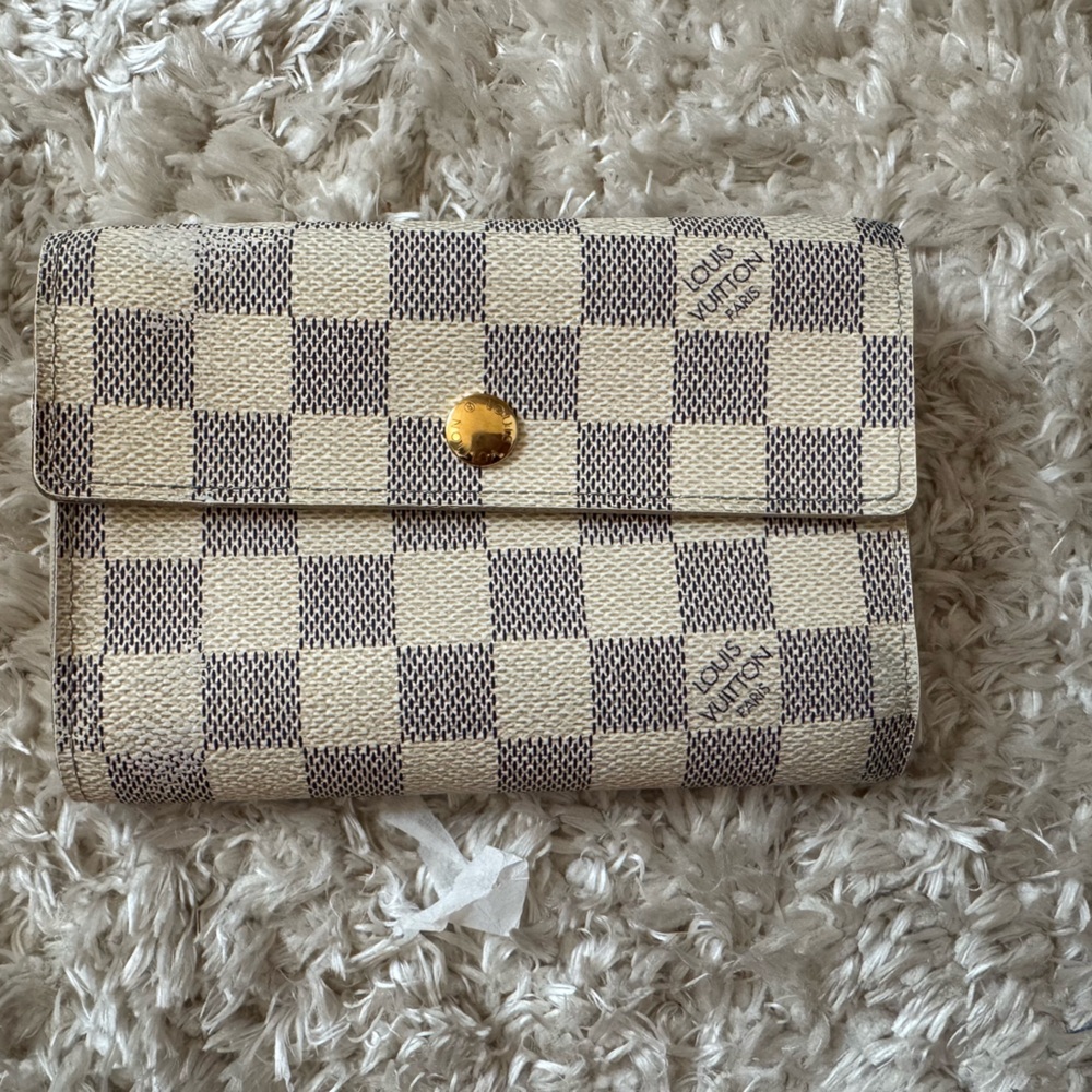 🌟SOLD🌟Louis Vuitton Damier Azur Trifold Wallet
